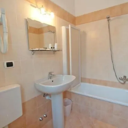 Aparthotel Moderno 3*